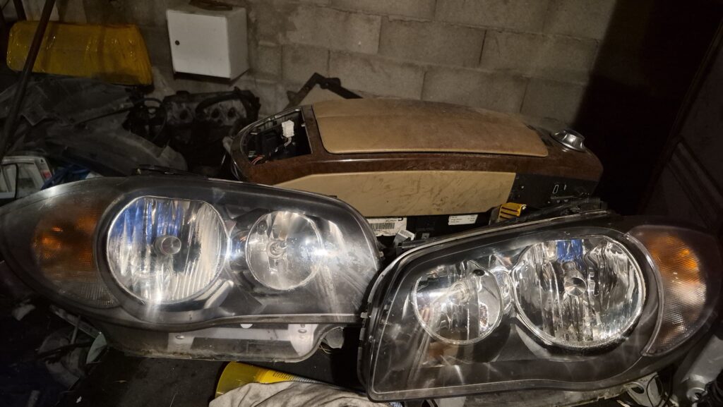 phares avants BMW 118 E87 Série 1